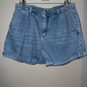 American Eagle Outfitters Light Wash High Rise Mom Jean Shorts size 14 #713